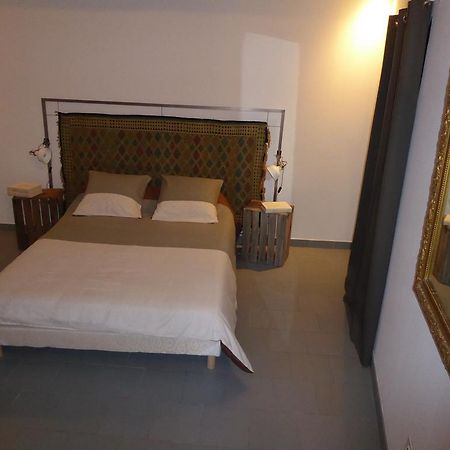 Le Planet 52 Apartment L'Isle-sur-la-Sorgue Ngoại thất bức ảnh